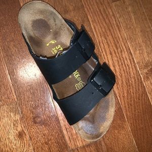 Black Birkenstock’s